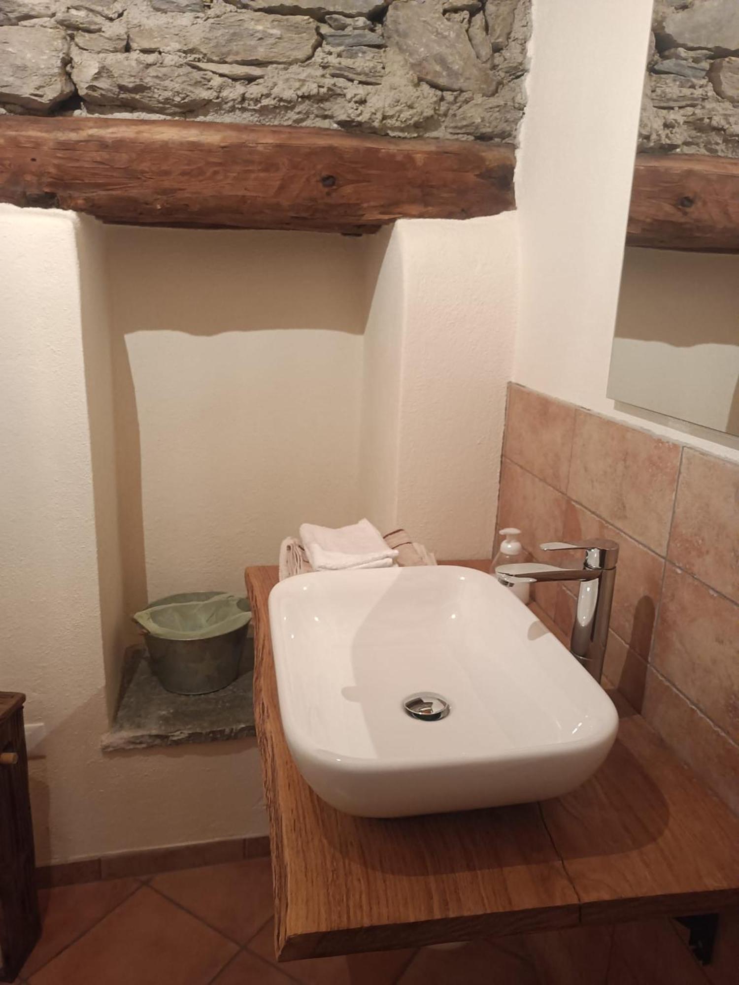 Rota D'Amont Bed & Breakfast Stroppo Exterior photo