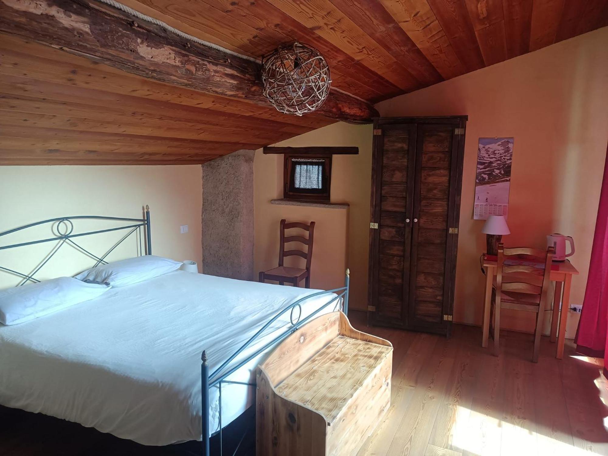 Rota D'Amont Bed & Breakfast Stroppo Exterior photo