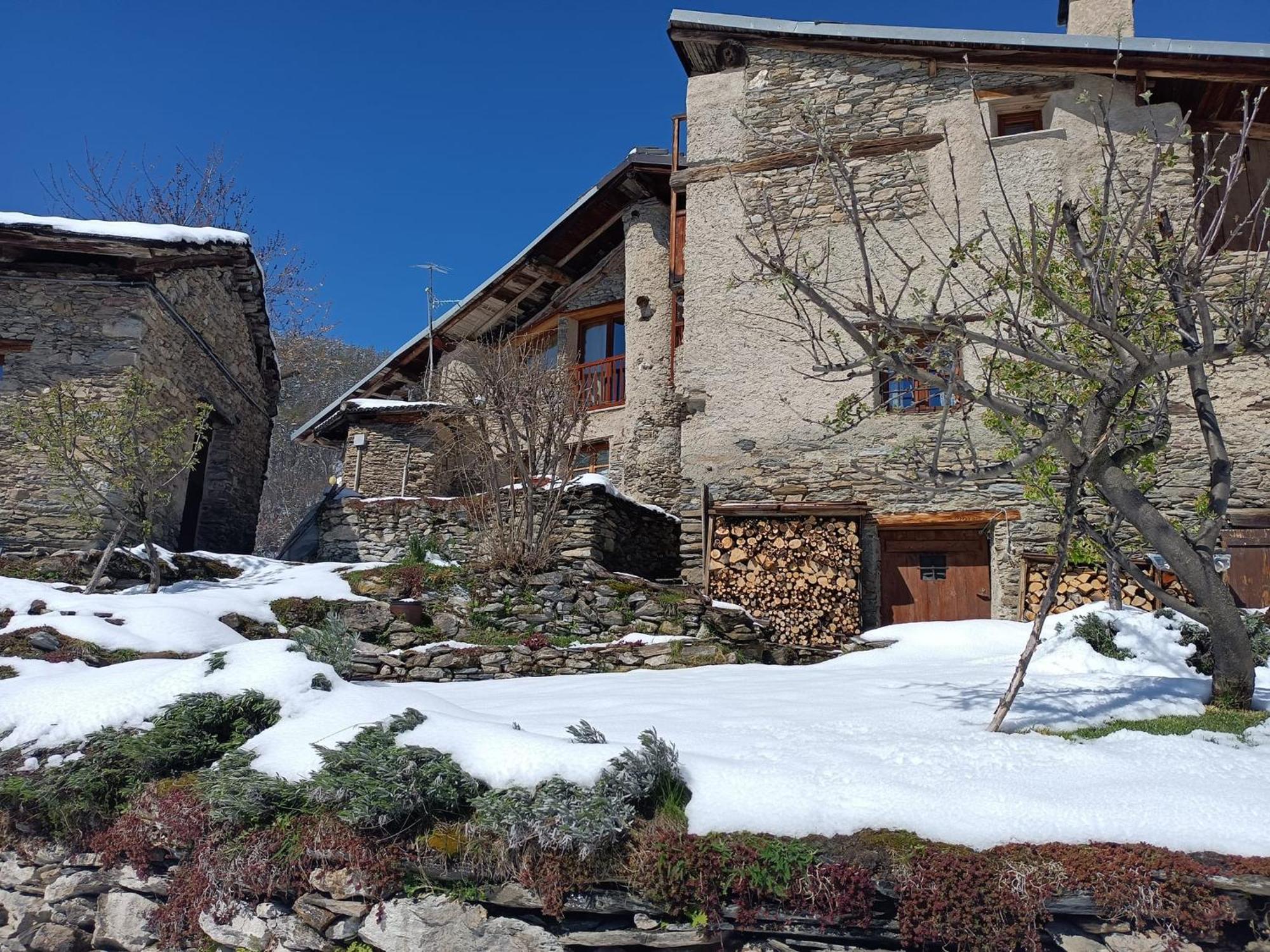 Rota D'Amont Bed & Breakfast Stroppo Exterior photo